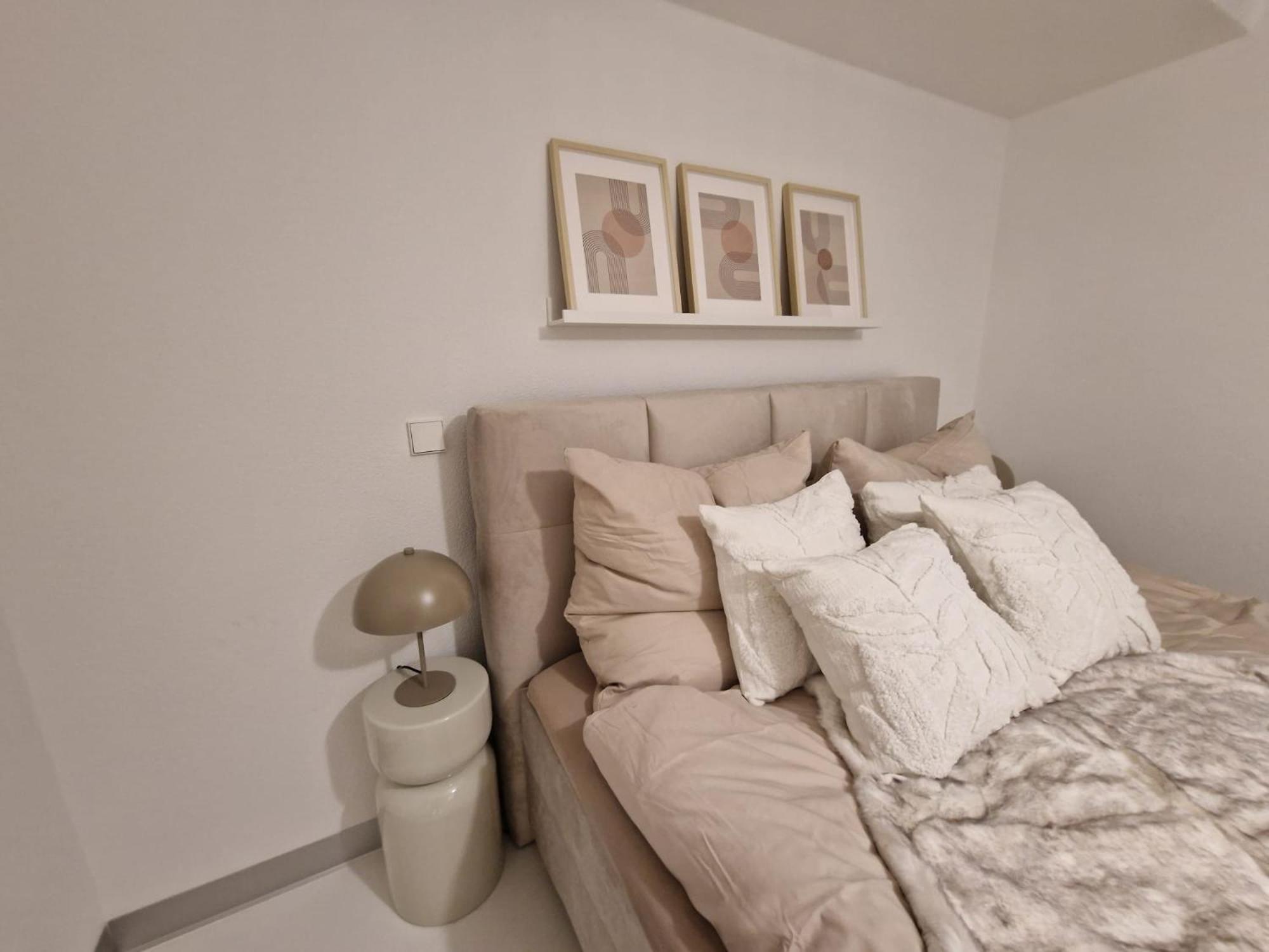 Stuttgart Lux Living - Stilvolles Wohnen Im Zentrum Номер фото